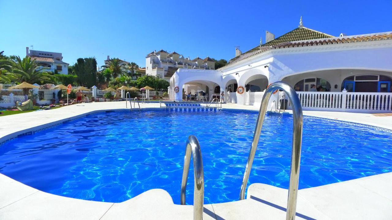R838 Capistrano Playa 213 Apartment Nerja Luaran gambar
