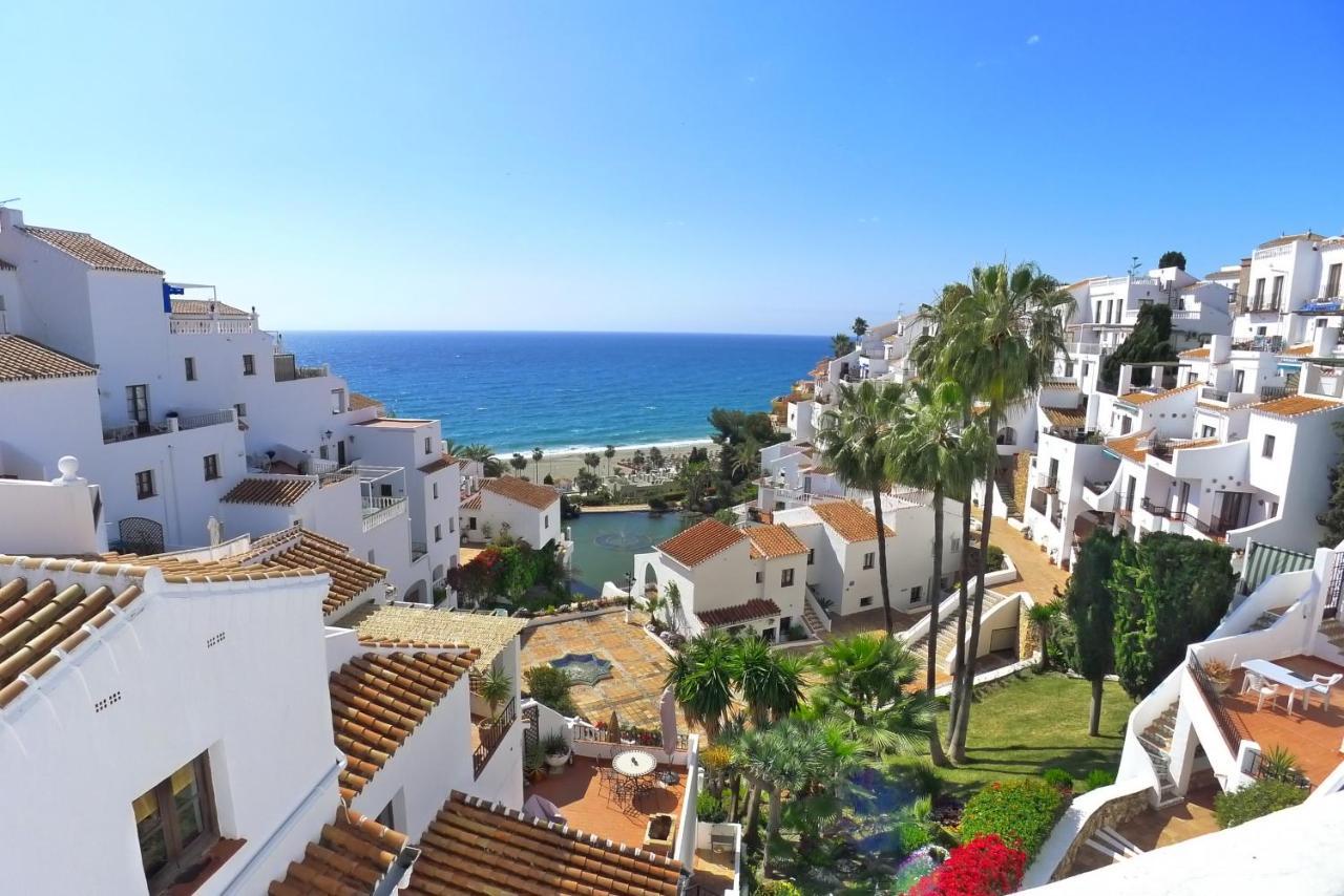 R838 Capistrano Playa 213 Apartment Nerja Luaran gambar