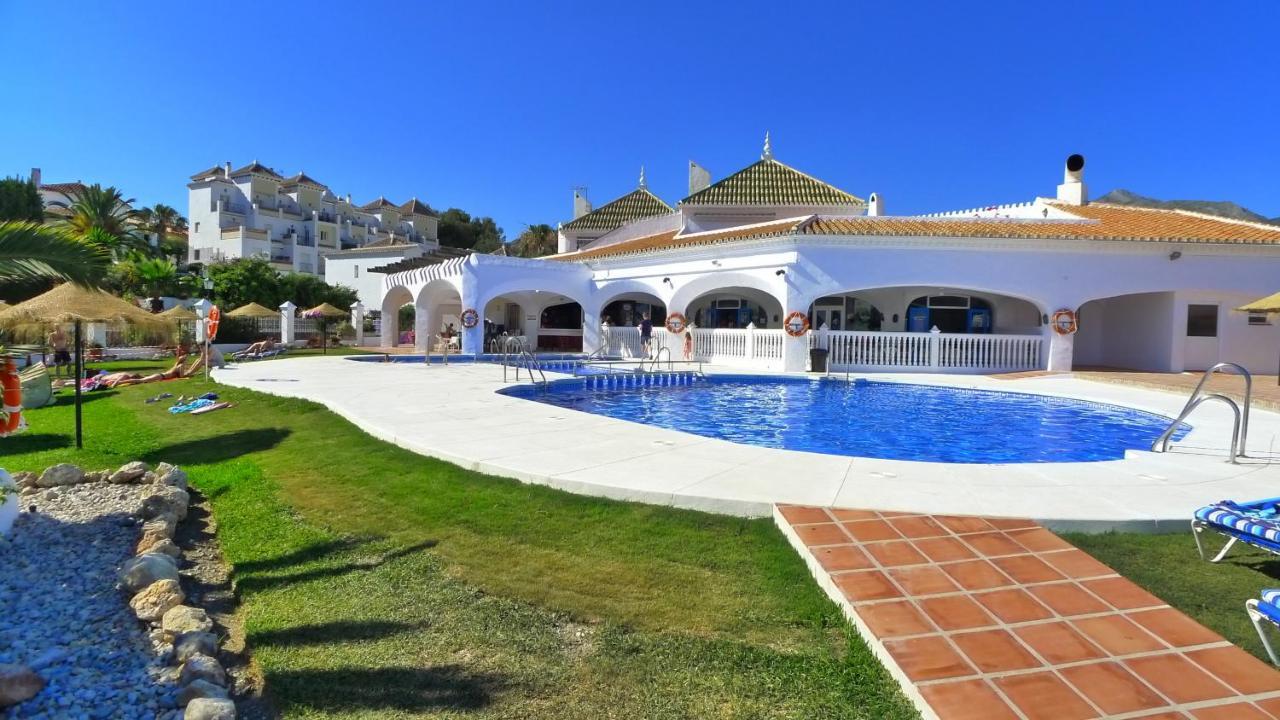 R838 Capistrano Playa 213 Apartment Nerja Luaran gambar