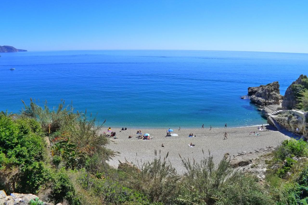 R838 Capistrano Playa 213 Apartment Nerja Luaran gambar