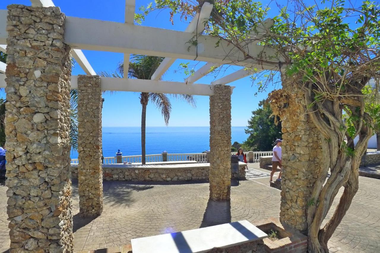 R838 Capistrano Playa 213 Apartment Nerja Luaran gambar