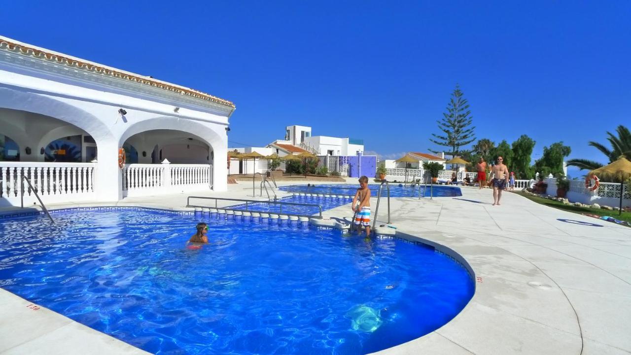 R838 Capistrano Playa 213 Apartment Nerja Luaran gambar