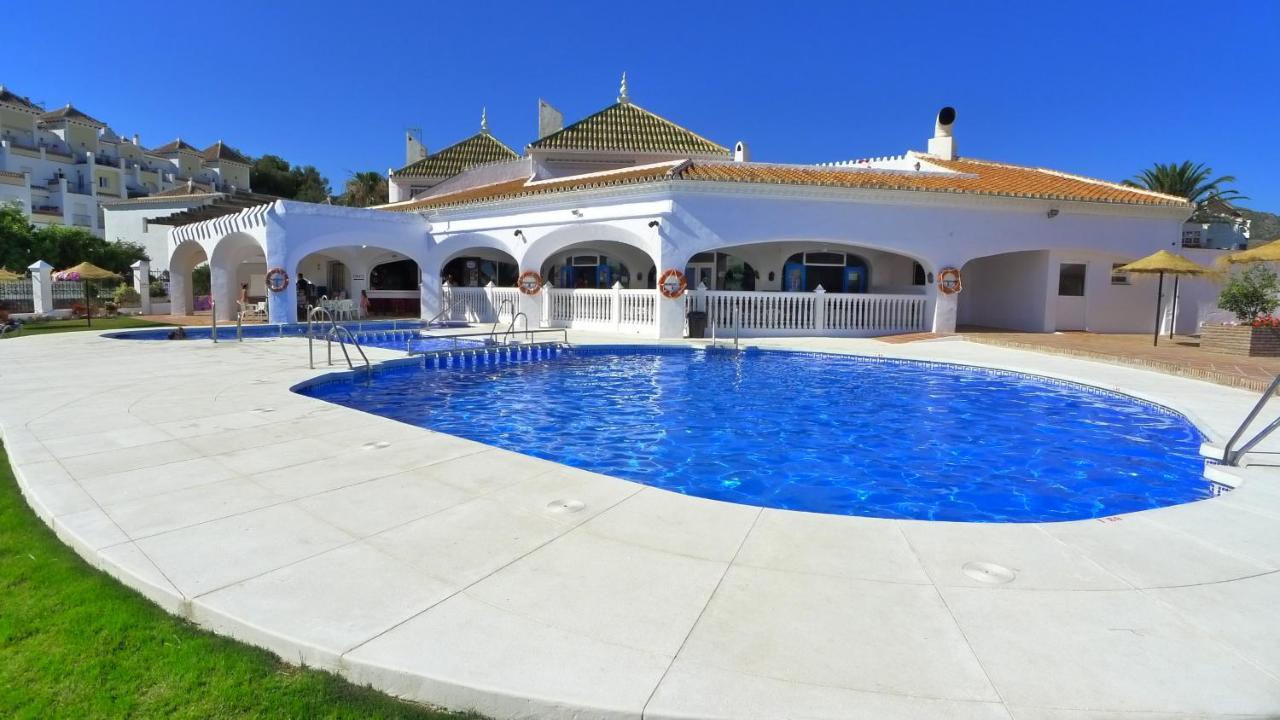 R838 Capistrano Playa 213 Apartment Nerja Luaran gambar