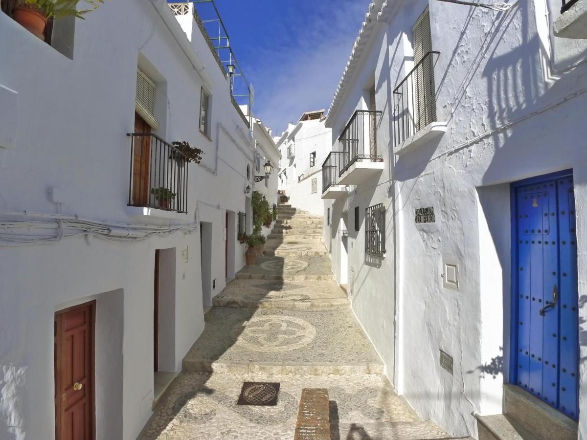 R838 Capistrano Playa 213 Apartment Nerja Luaran gambar